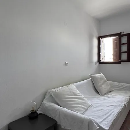 Central Naoussa * Zambujeira do Mar